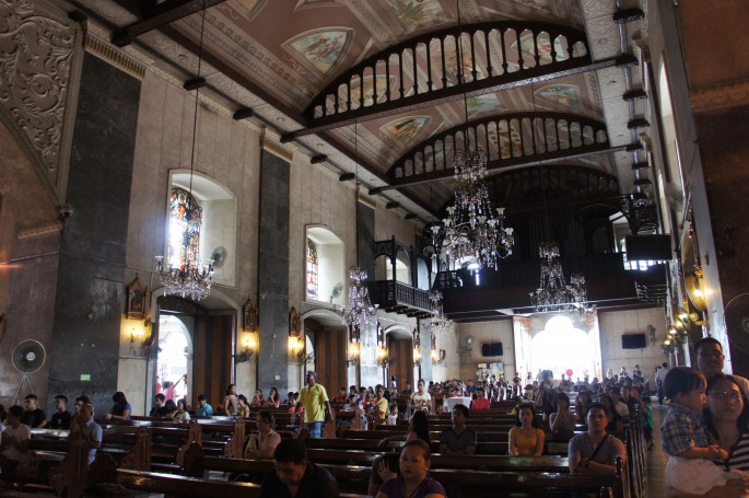 サントニーニョ教会の内観