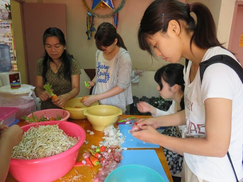 食事配給ボランティア