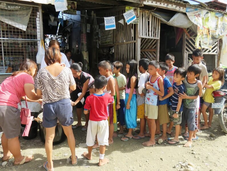 ストリートチルドレン