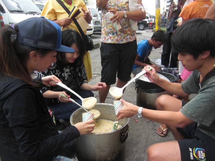 ボランティア仲間との活動