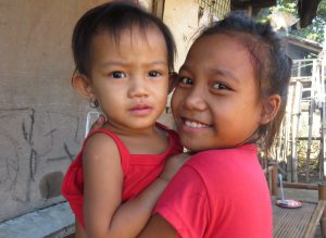 フィリピン セブのゴミ山の子ども