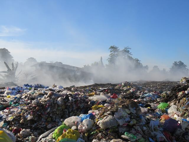フィリピンのゴミ山