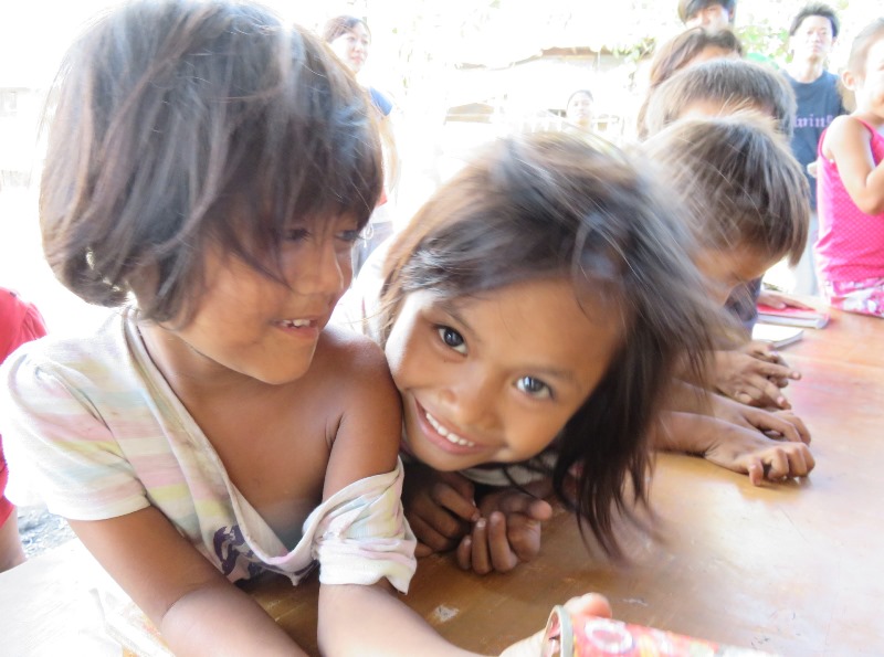 セブのゴミ山の子ども
