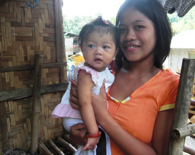 フィリピンの子供