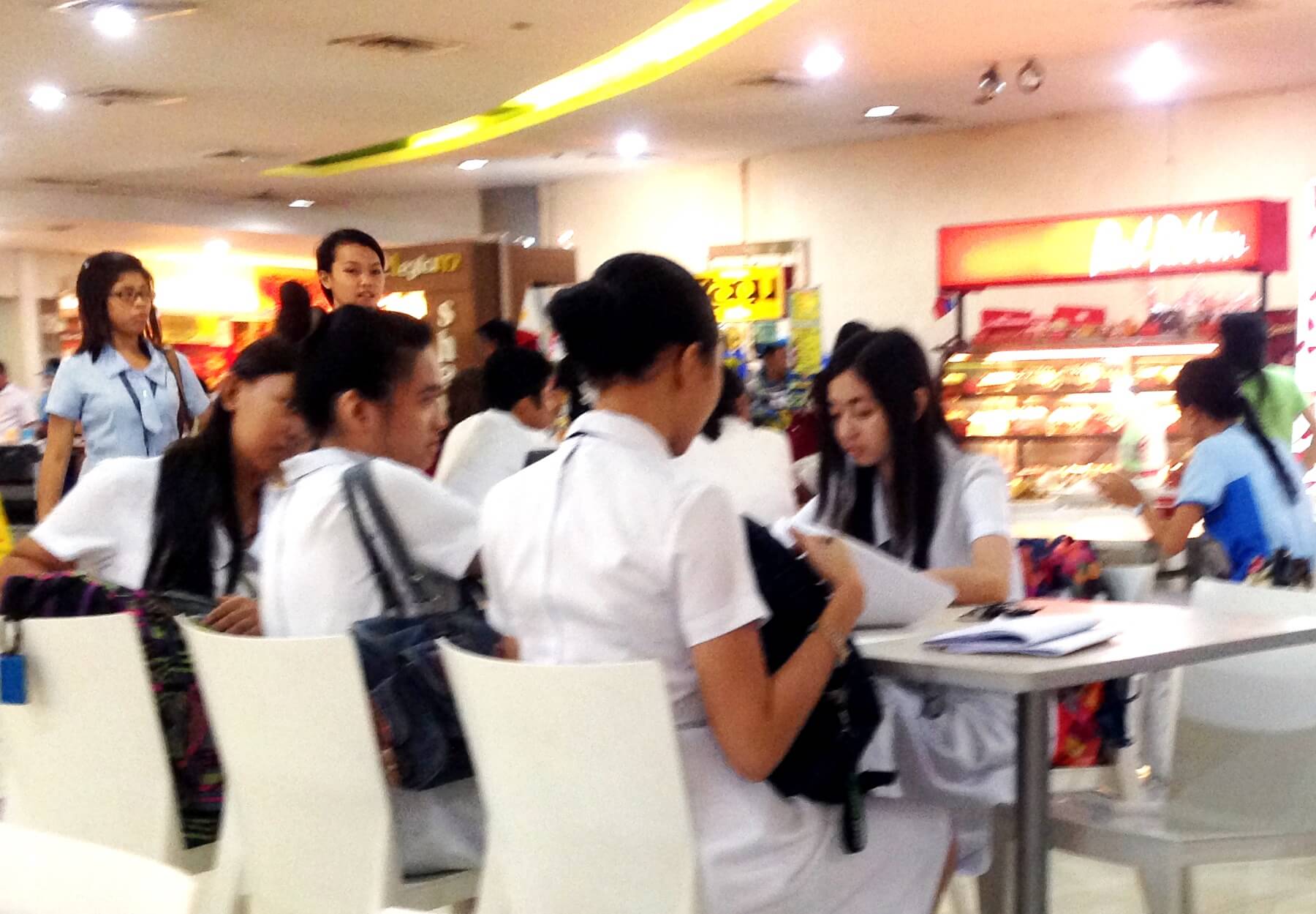 フィリピンの大学生