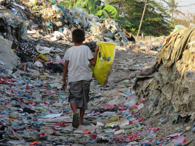 フィリピンのゴミ山
