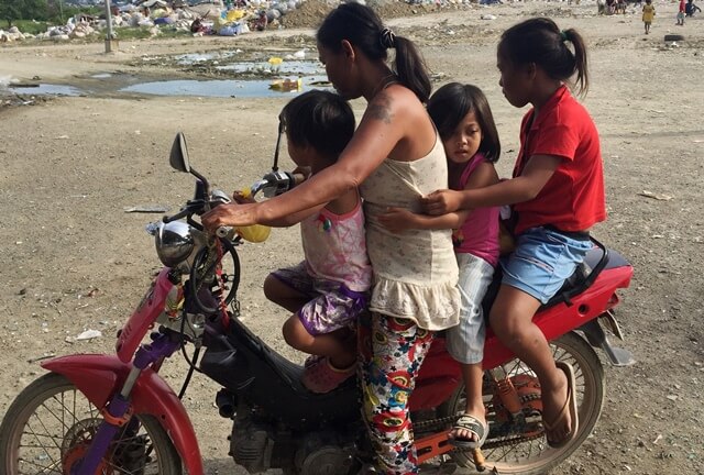 ゴミ山の子ども